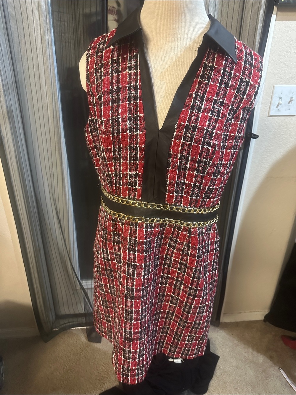 VENUS Red Tweed Mini Dress Black Collar Gold Chain Fully Lined US 16 EUR 48